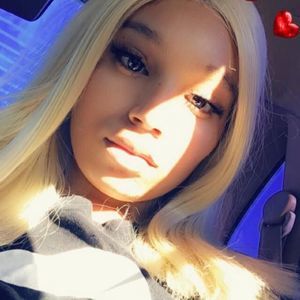 Meet your Posher, Angie